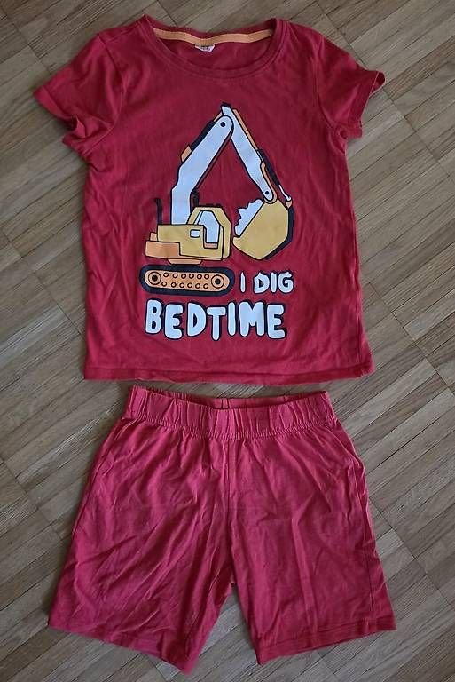 Pyjamas & Ähnliches: Kurzarm-Pyjama Bagger Grösse 110-116 – Gebraucht aus Weisslingen von debi1992
