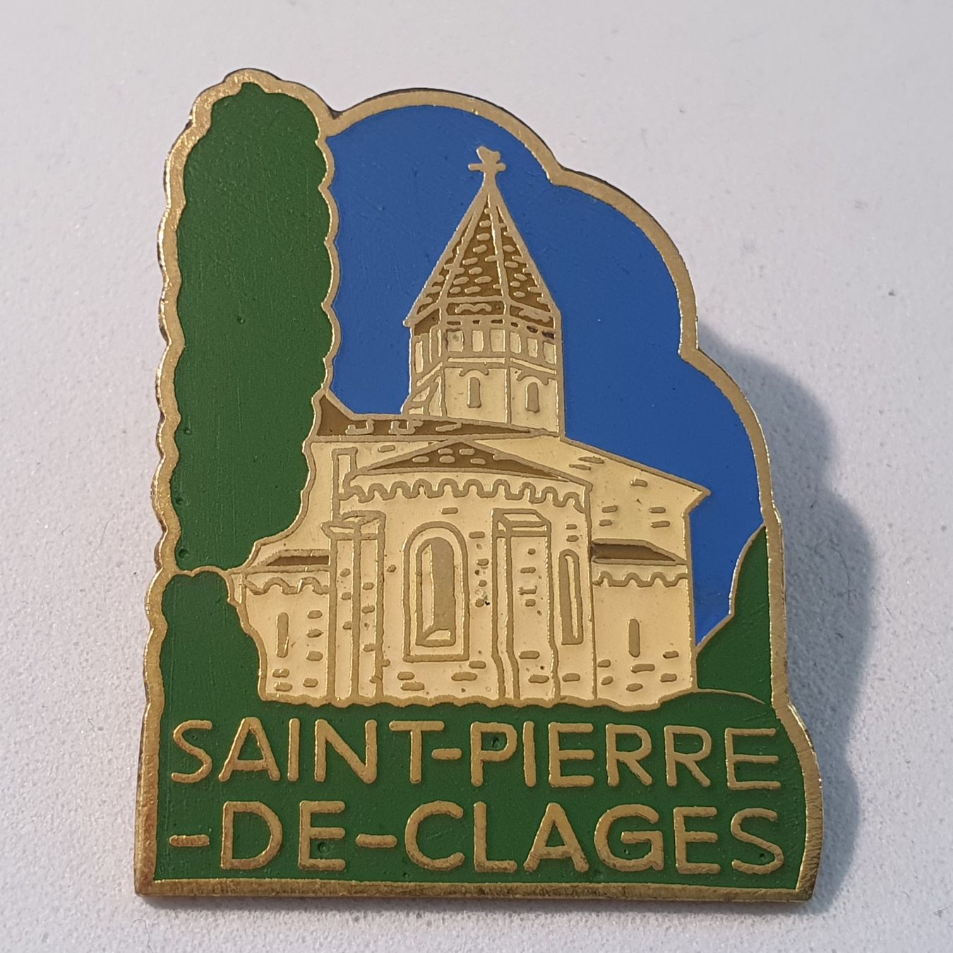Minerali & Pietre curative: Z596 - Pin Kirche Saint Pierre de Clages – Usato da Reinach BL venduto da Boston-Verkauf