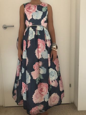 Festliches Kleid von Mirtillo Gr. 140 - NEU nie getragen