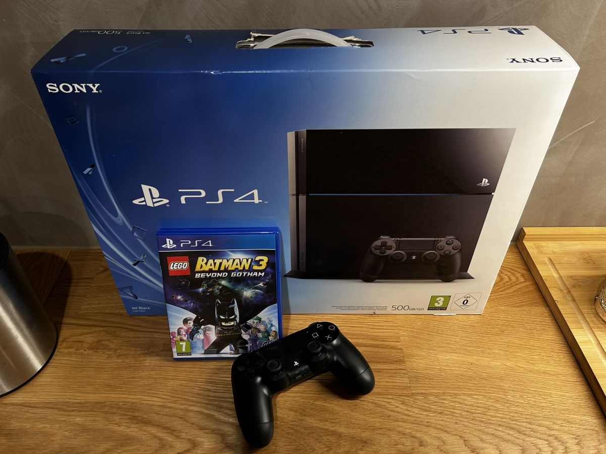 Sony Console: PS 4, jet black, 500GB – Nuovo e nell'imballaggio originale da Wattenwil venduto da an.pe21