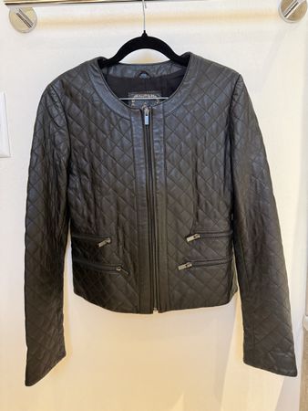 Veste en cuir matelassée noire taille M