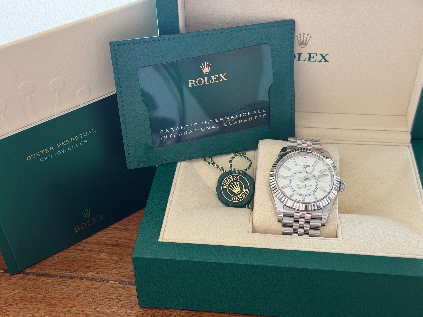Rolex Orologi: Rolex SkyDweller white Dial new Reference Nr. Jubilee – Usato da Aarau venduto da trader1000 7