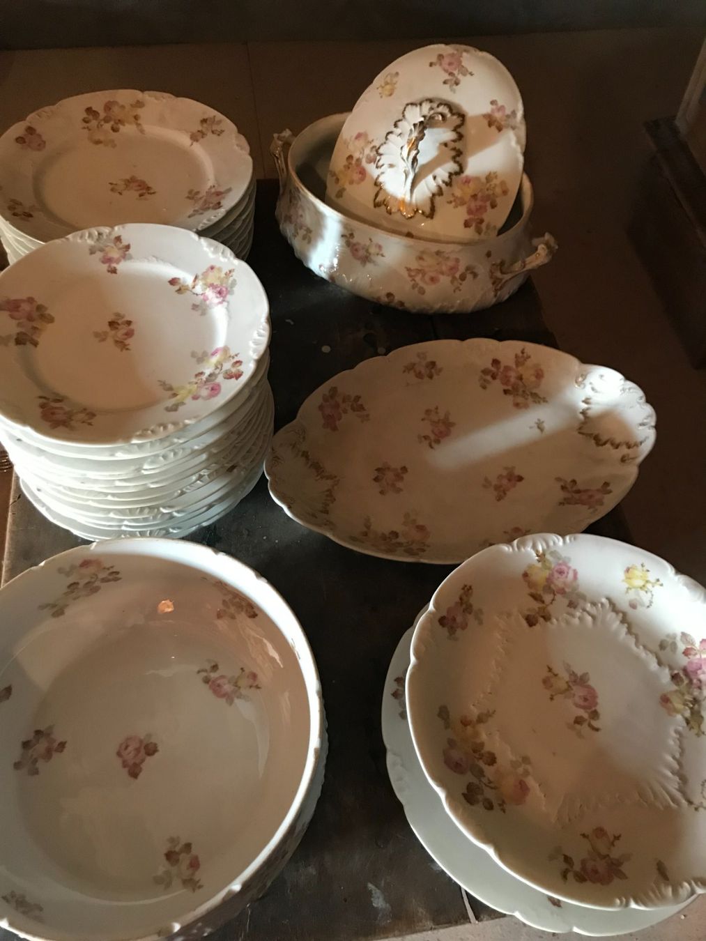 Services de table: Lot de vaisselle – D'occasion à PLAN-LES-OUATES par DUMONTBE 1