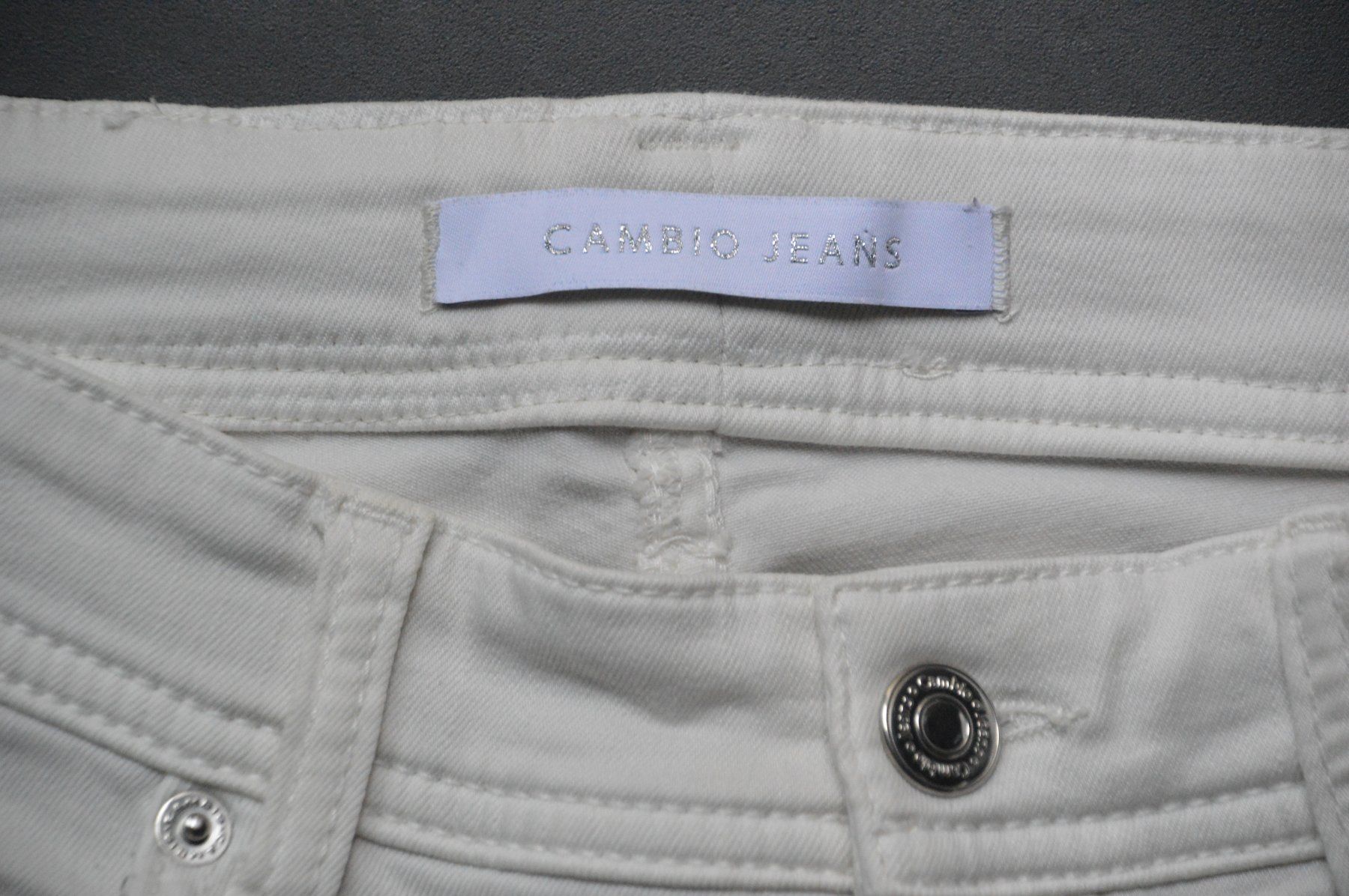 Cambio Pantaloni: Cambio Hose / pantalon .42 – Usato da Collonges venduto da arashee 5