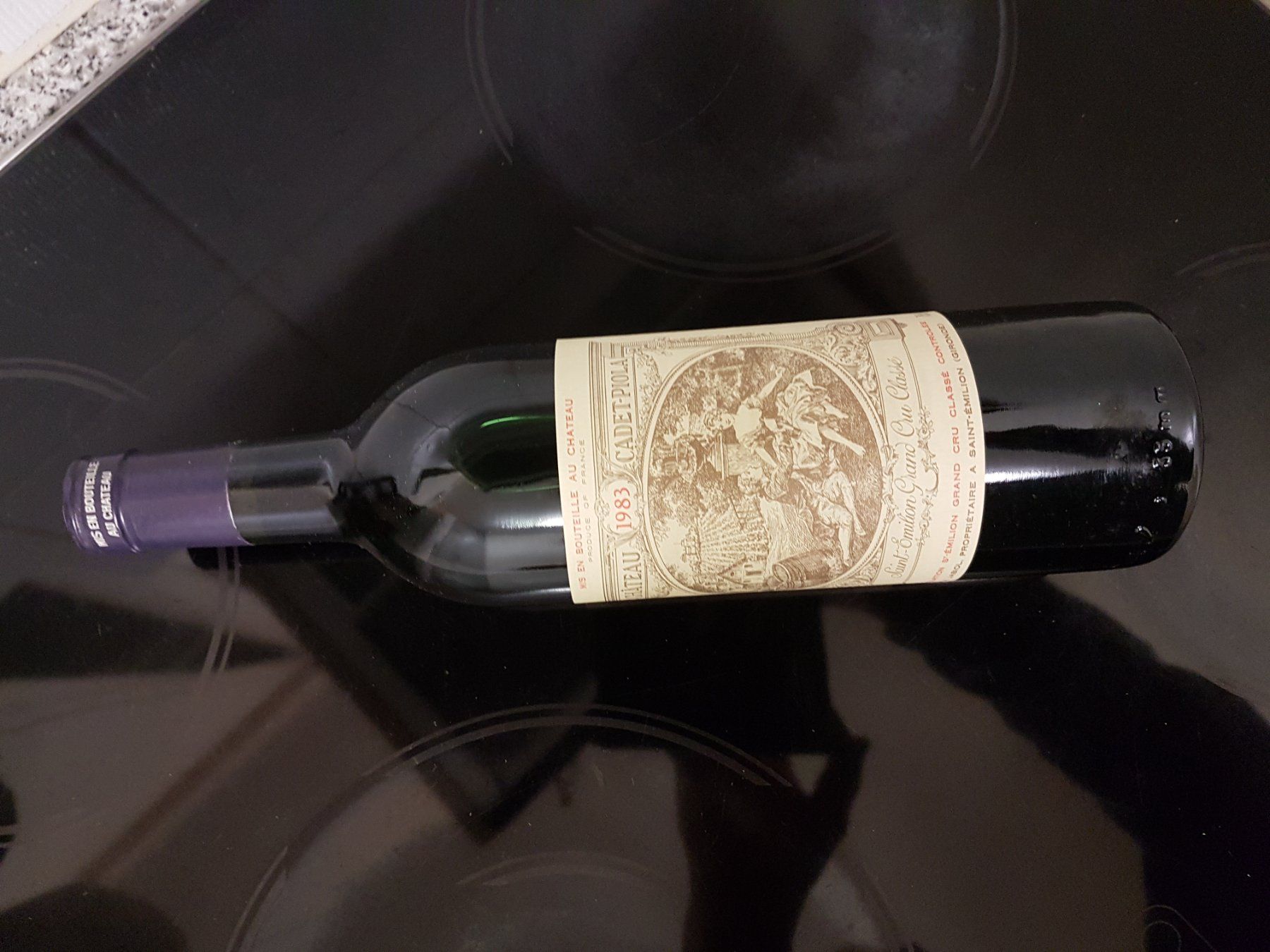 Vino: Chateau Cadet - Piola 1983 – Nuovo (secondo la descrizione) da Grenchen venduto da poggione 8