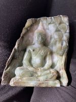 wunderbarer Buda in die  Jade geschnitzt!
