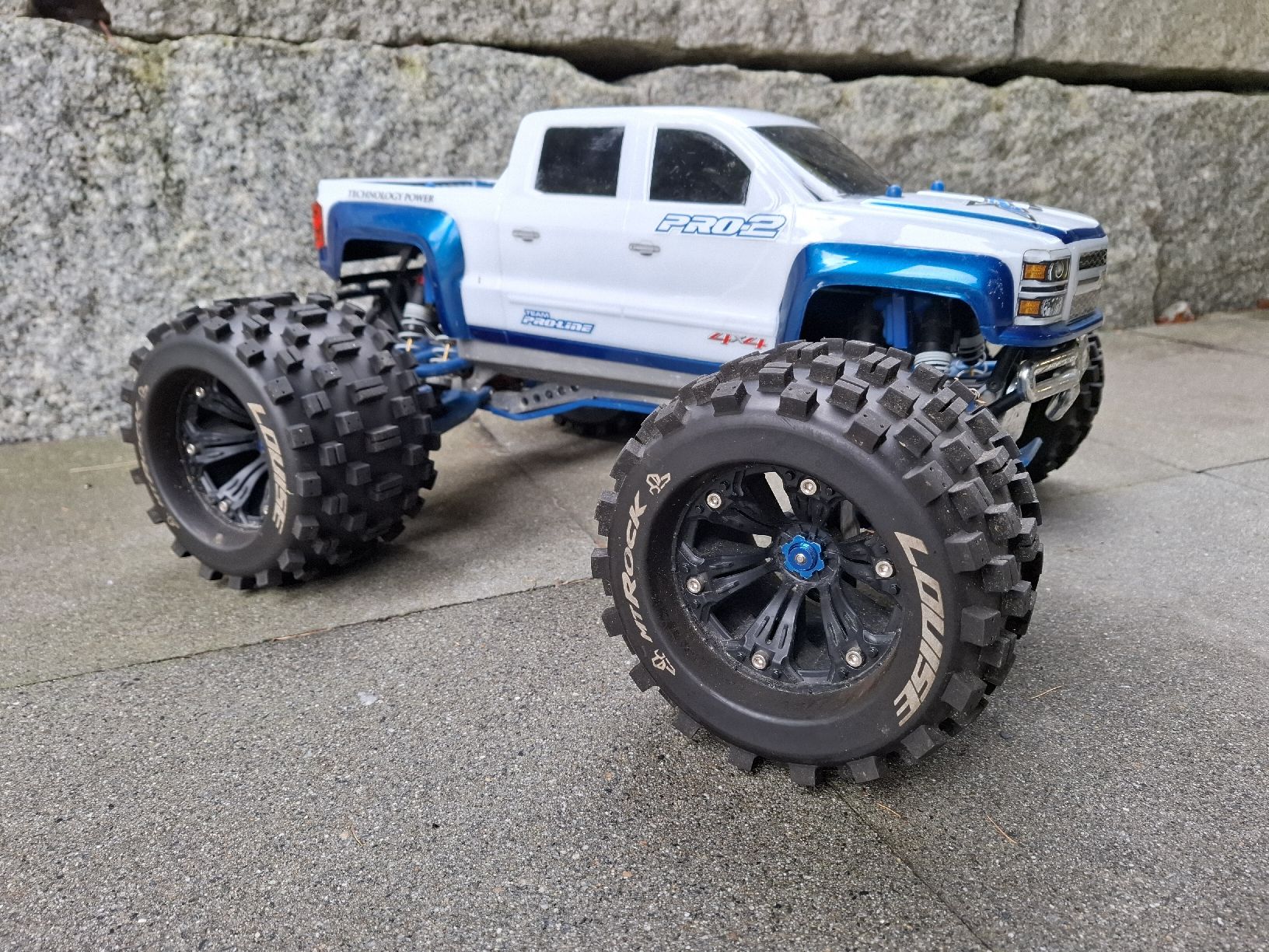 Traxxas RC Modellbau: Traxxas E-Maxx  1:8 – Gebraucht aus Schöftland von Eichboy 1