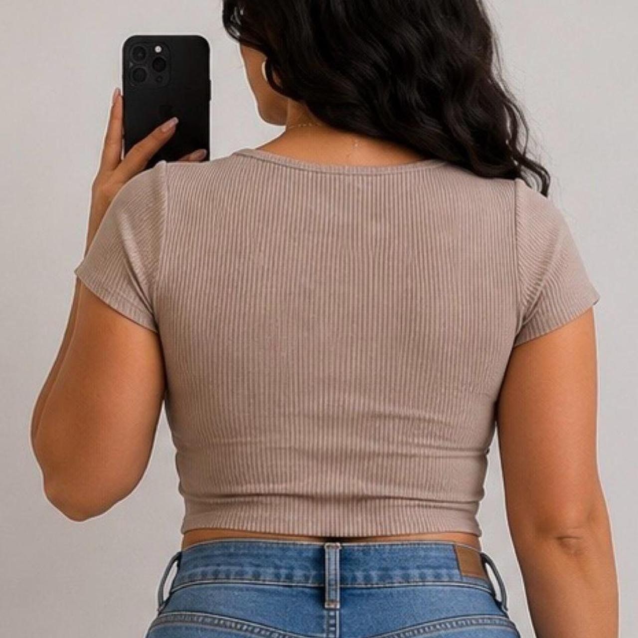 Pull&Bear T-shirts: Pull&Bear Women's Brown and Tan Crop-top – Neuf (Voir description) à Zürich par onlyifashion 1