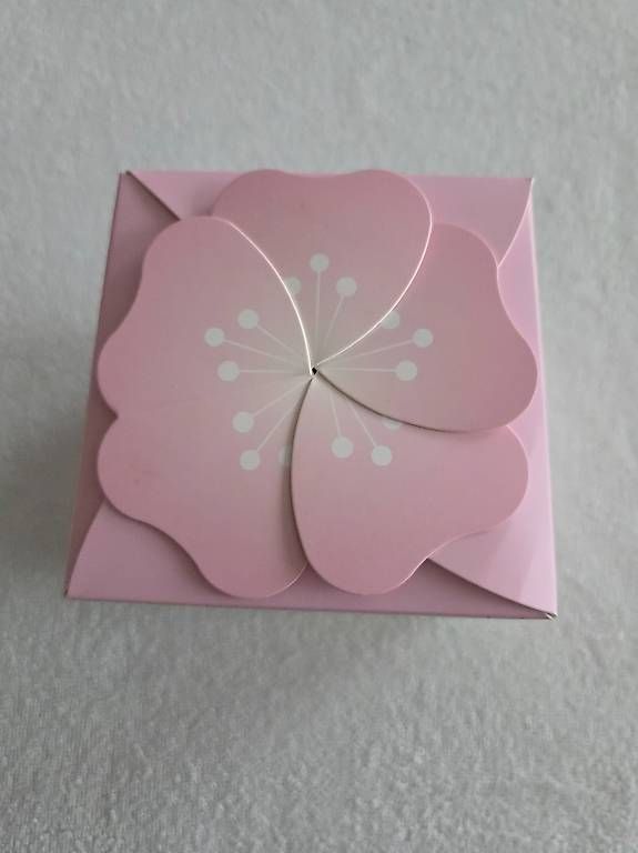 Spielzeuge: Maltese Kirschblüten Limited Edition – Gebraucht aus Zürich von sla_2sqs 2