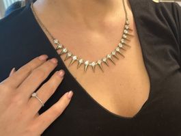 Collier ras du cou avec longueur ajustable