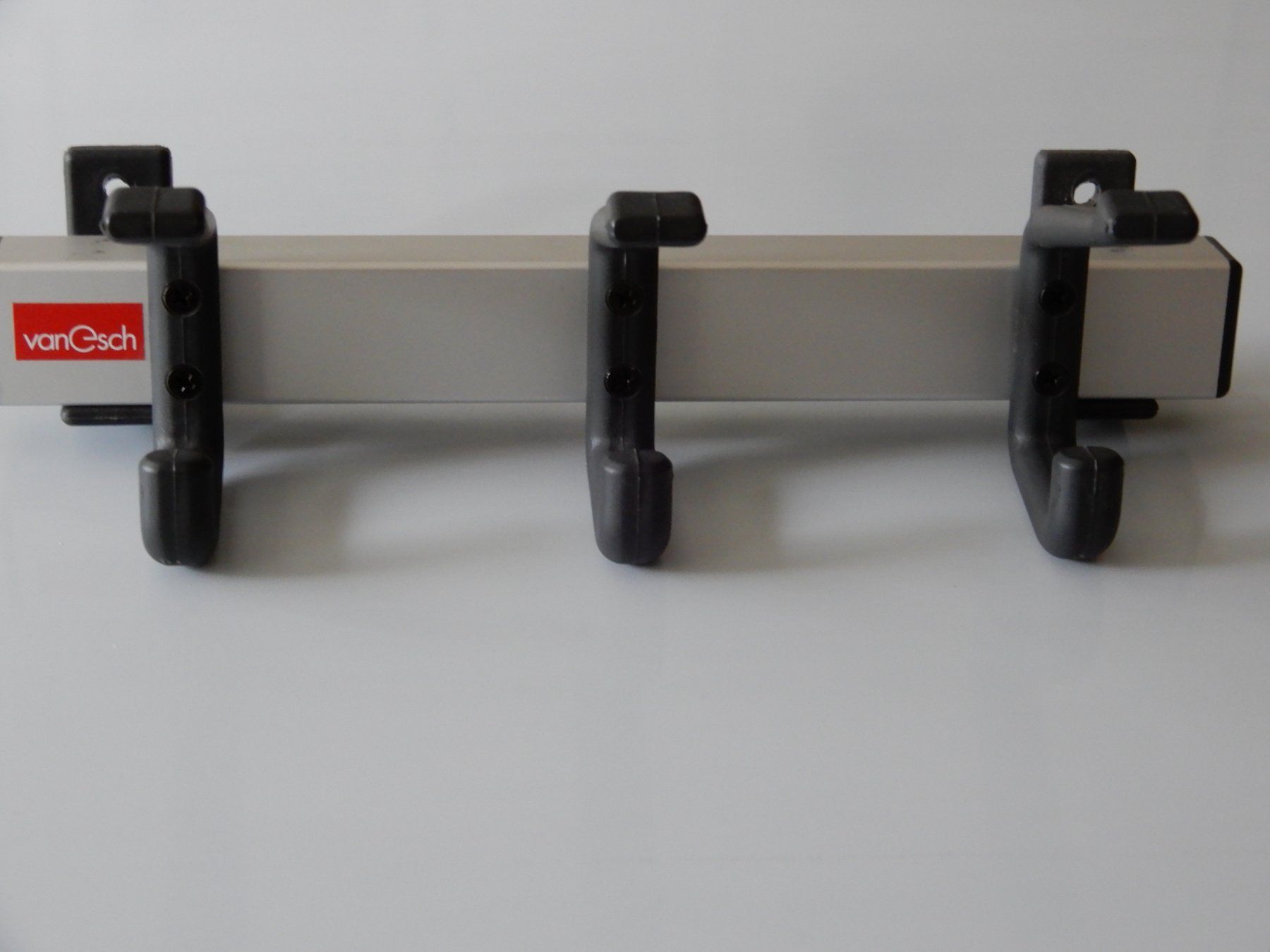 Garderobe: Garderobe von "van Esch" mit drei Haken – Neu (gemäss Beschreibung) aus Rapperswil SG von Seppi77 3