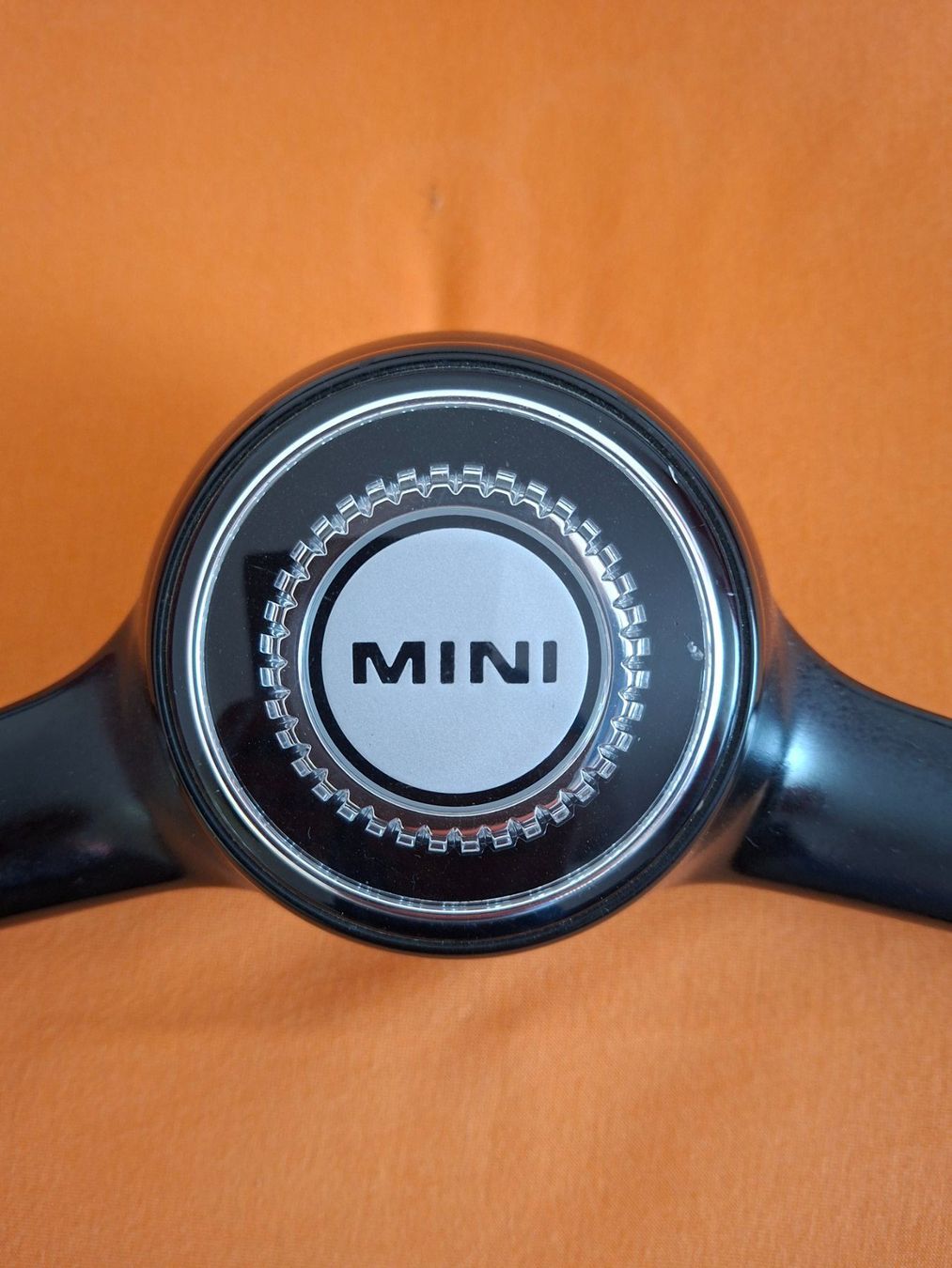 Tutti pezzi di ricambio auto: Lenkrad Mini – Usato da Courgevaux venduto da Kaltfront 1