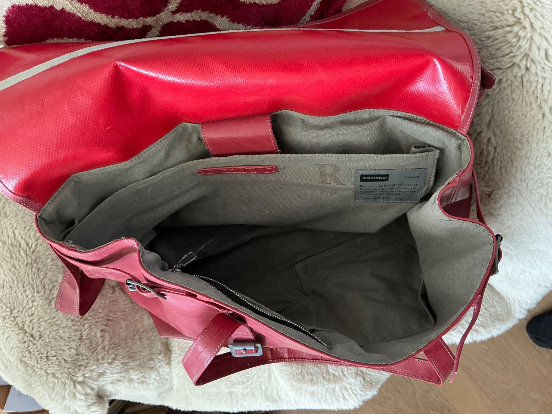 Freitag Valigie & Borse: Freitag R511 Carolus Business Bag – Usato da Neftenbach venduto da kantoren01 4