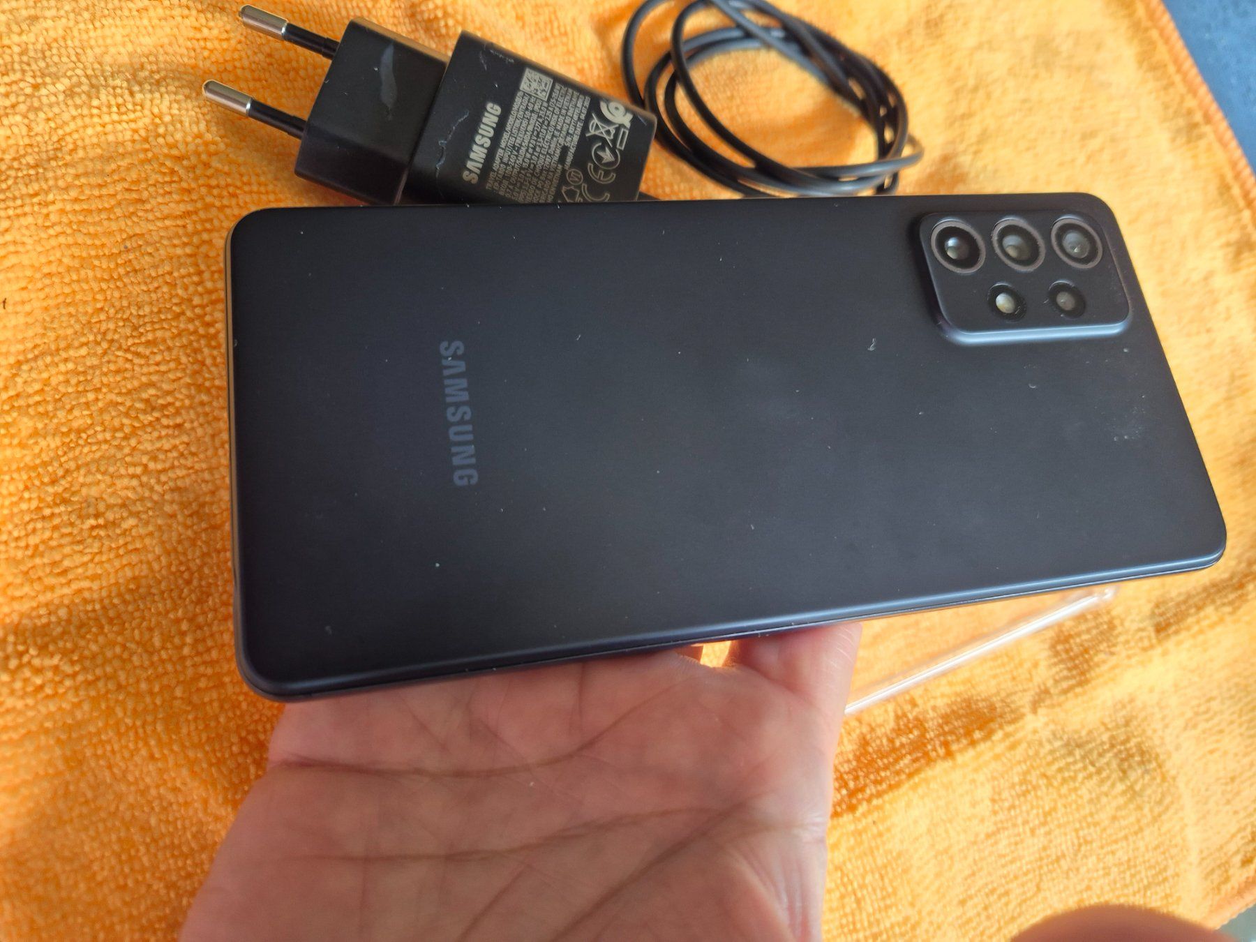 Samsung Telefoni cellulari / Smartphones: Samsung A72 black 128gb Duos – Usato da St. Gallen venduto da Juhasli 3