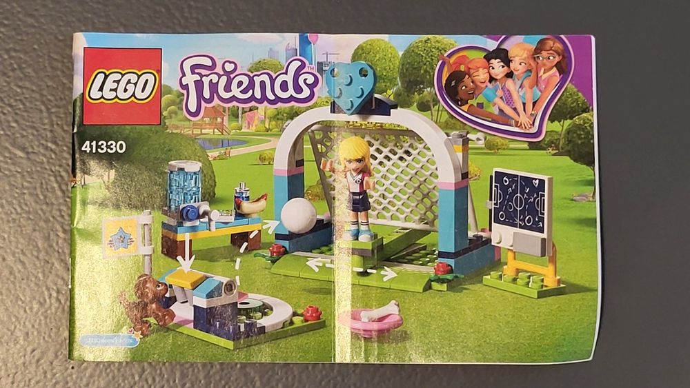 Lego Friends 41330 - l'Allenamento di Calcio di Stephanie