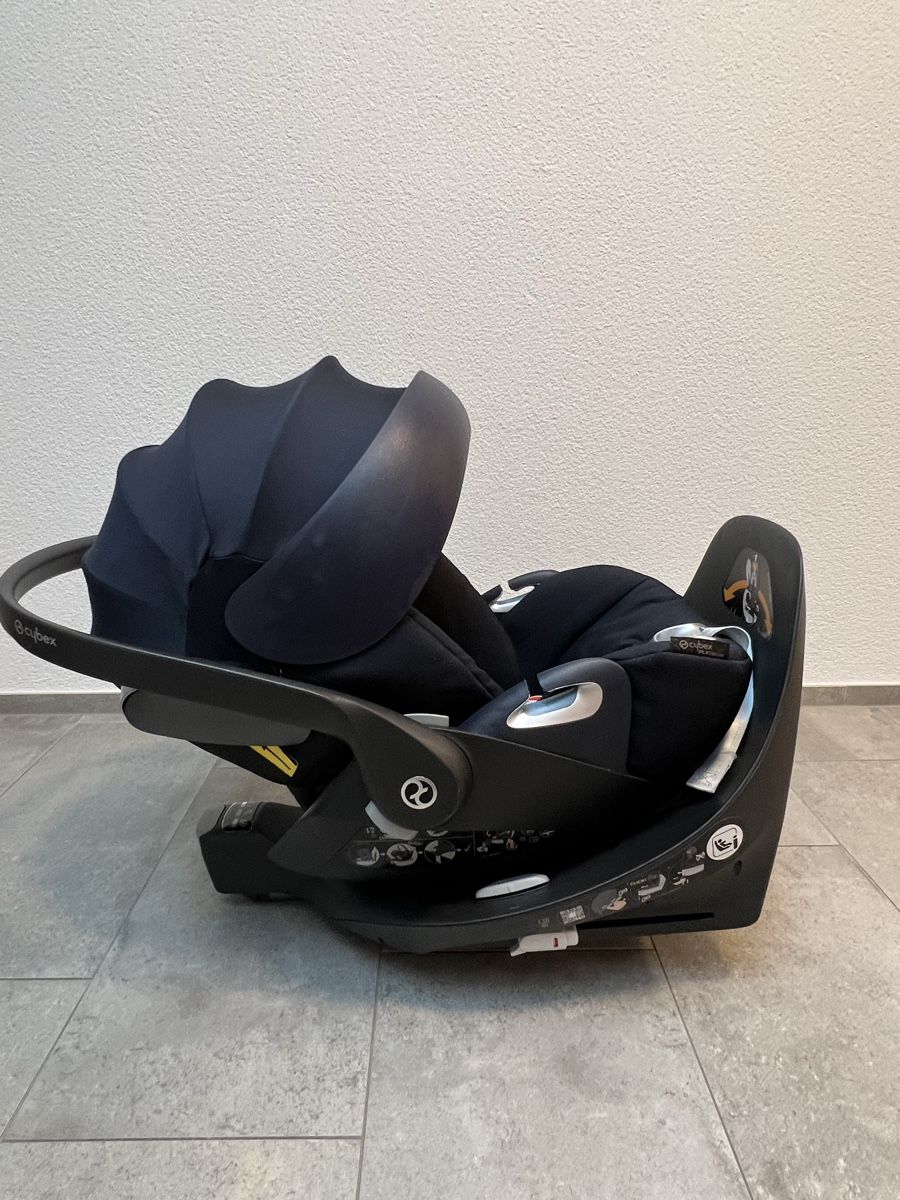 Cybex Seggiolini per auto: Baby Schale Cybex mit Isofix base  – Usato da Wittenbach venduto da Maria_sma