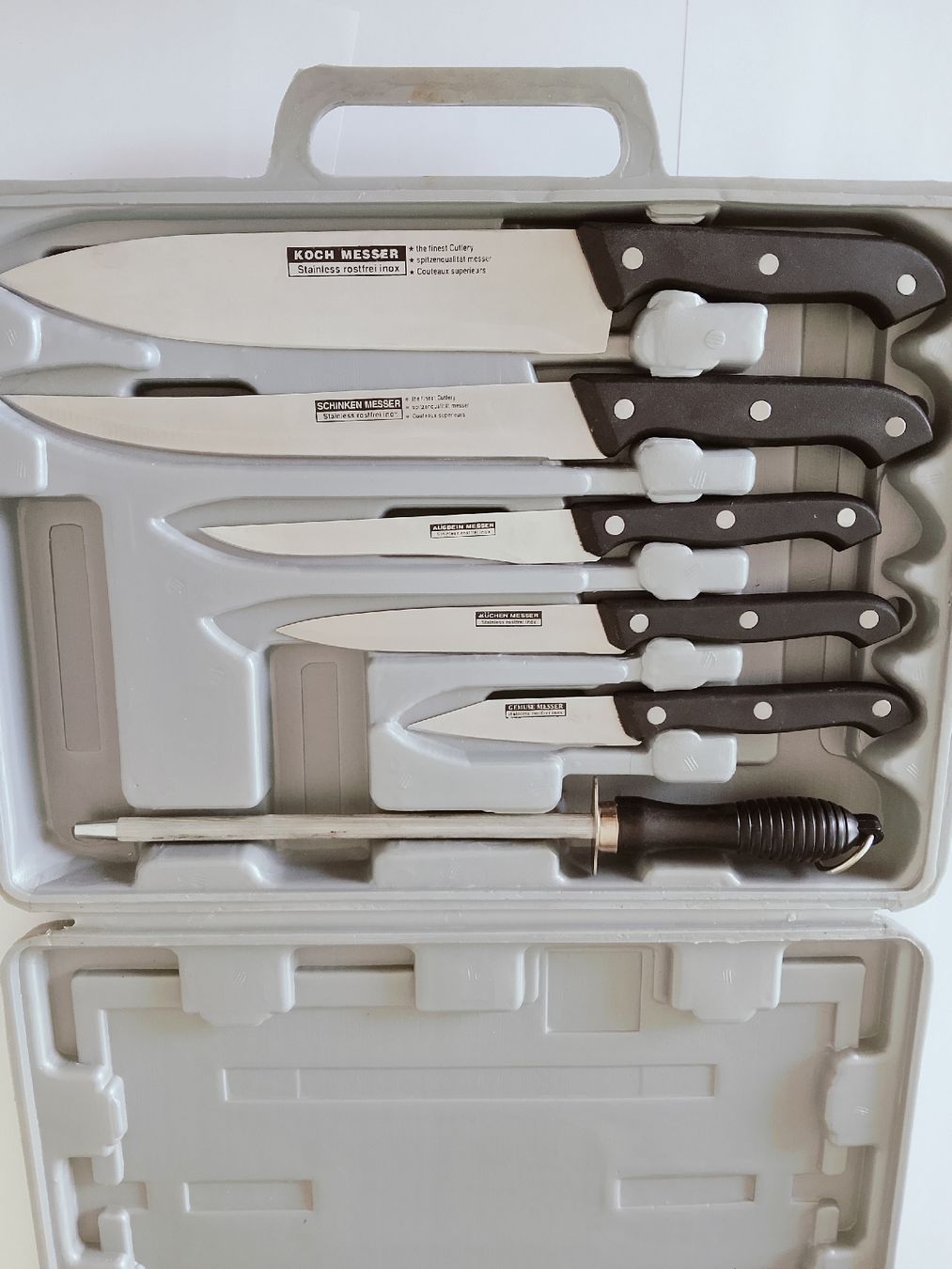 Coltelli: Neues Kochmesser Set im koffer – Nuovo e nell'imballaggio originale da Biel/Bienne venduto da Vintage-timearts