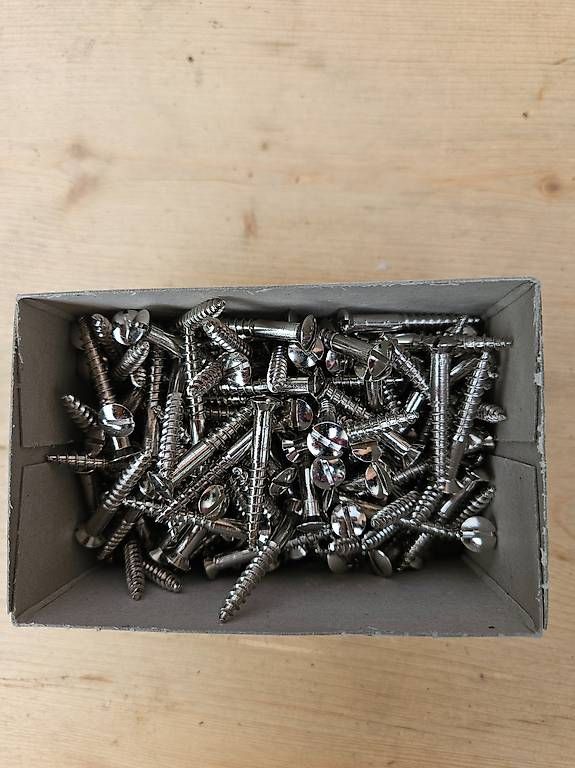 Quincaillerie: Schrauben – D'occasion à Altstätten SG par Gartenmeister60 1