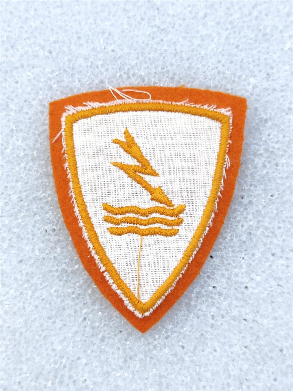 Placchette & Badge: Abzeichen Warndienst HD Ord. 1949 V3 – Usato da Bauma venduto da SwissMilitaria 1