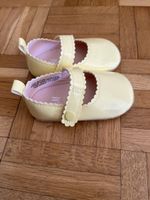 Baby Shoes H&M light yellow size 16/17 good condition