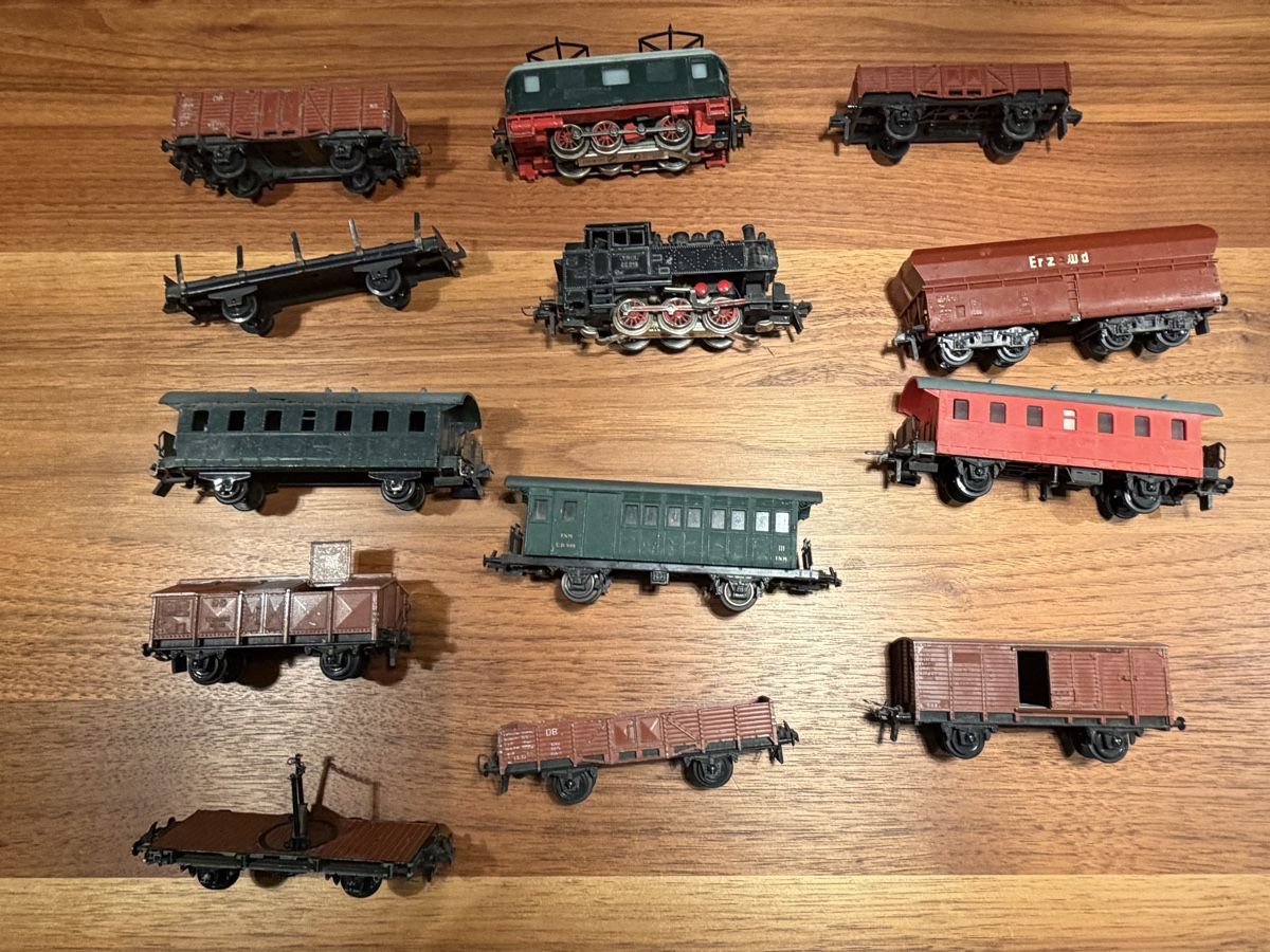 Trix Modellini di ferrovie: Modelleisenbahn Trix Express H0  – Usato da Basel venduto da Isavini 1