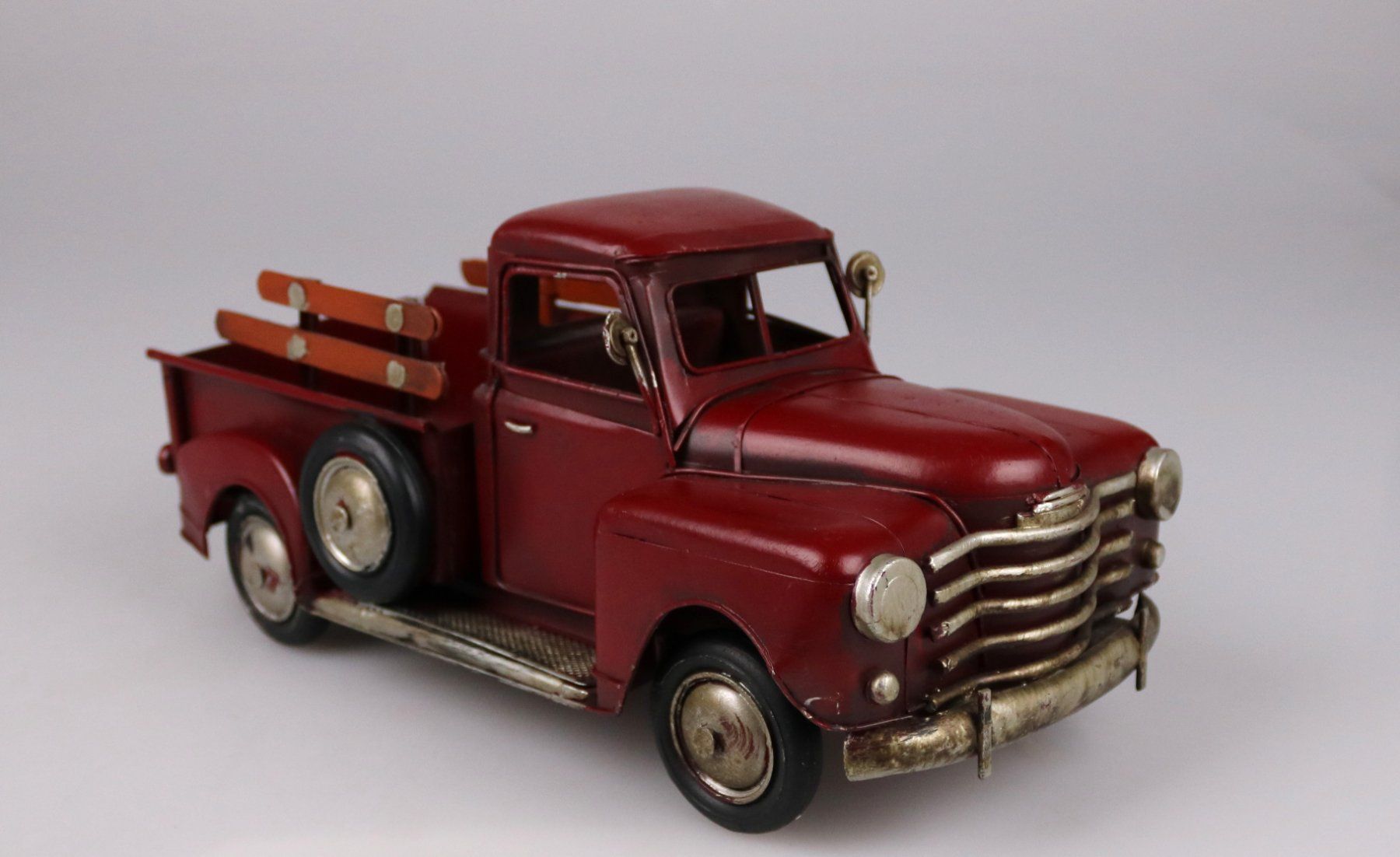 Tutte le decorazioni: Auto Deko Modell Pick-up Metall rot gebraucht – Usato da Volketswil venduto da brockipfannenstil