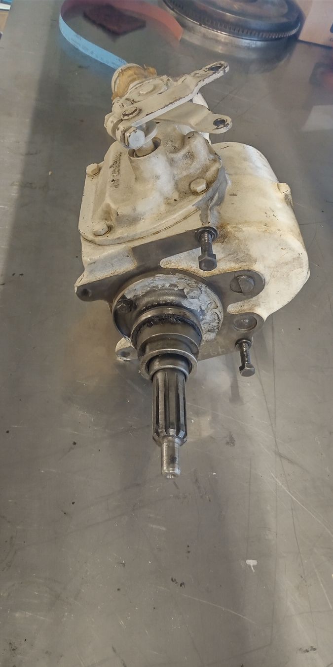 Chevrolet Tutti pezzi di ricambio auto: Chevrolet Getriebe 1949-1954 – Usato da Steinen venduto da Blackcadillac 3