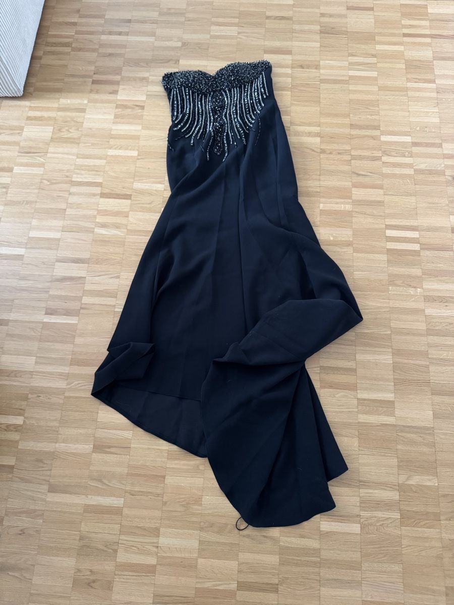 Vestiti: Schwarzes, elegantes, trägerloses Abendkleid, Grösse 44 – Usato da Basel venduto da Son81 1