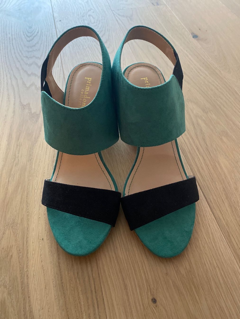 Scarpe da donna: Sommersandale – Usato da Bolligen venduto da Noeggeli10