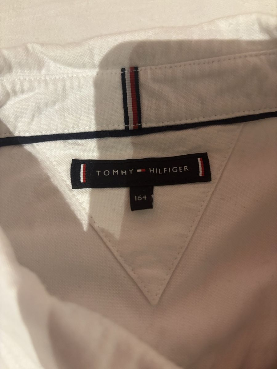 Tommy Hilfiger Camicie, T-shirt & Polo: Chemise Tommy Hilfiger enfants – Usato da Le Grand-Saconnex venduto da pat_9wgt 2