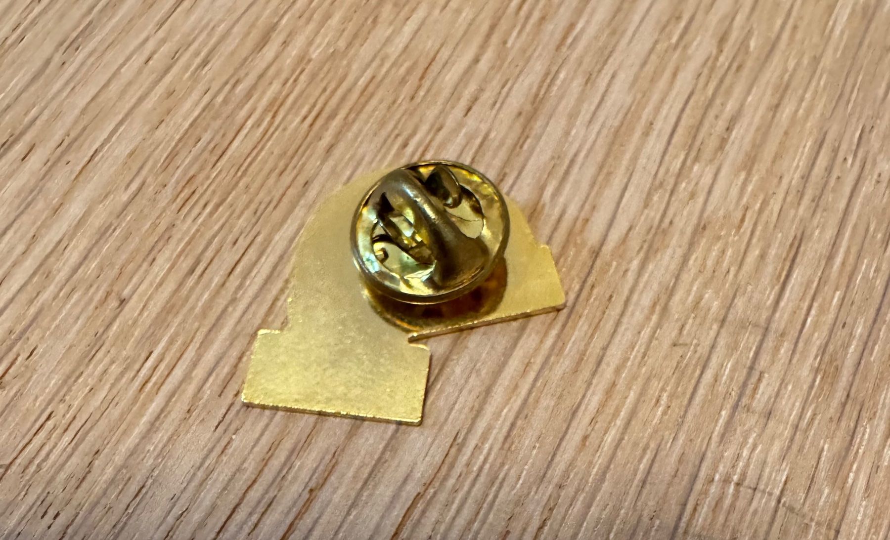 Placchette & Badge: Pin / Anstecker Libretto by Schlatter – Usato da Winkel venduto da Schorley 1