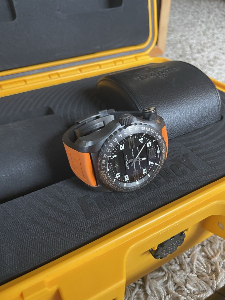 Breitling Uhren: Breitling Emergency II Night Mission – Gebraucht aus Gempenach von TTW 8