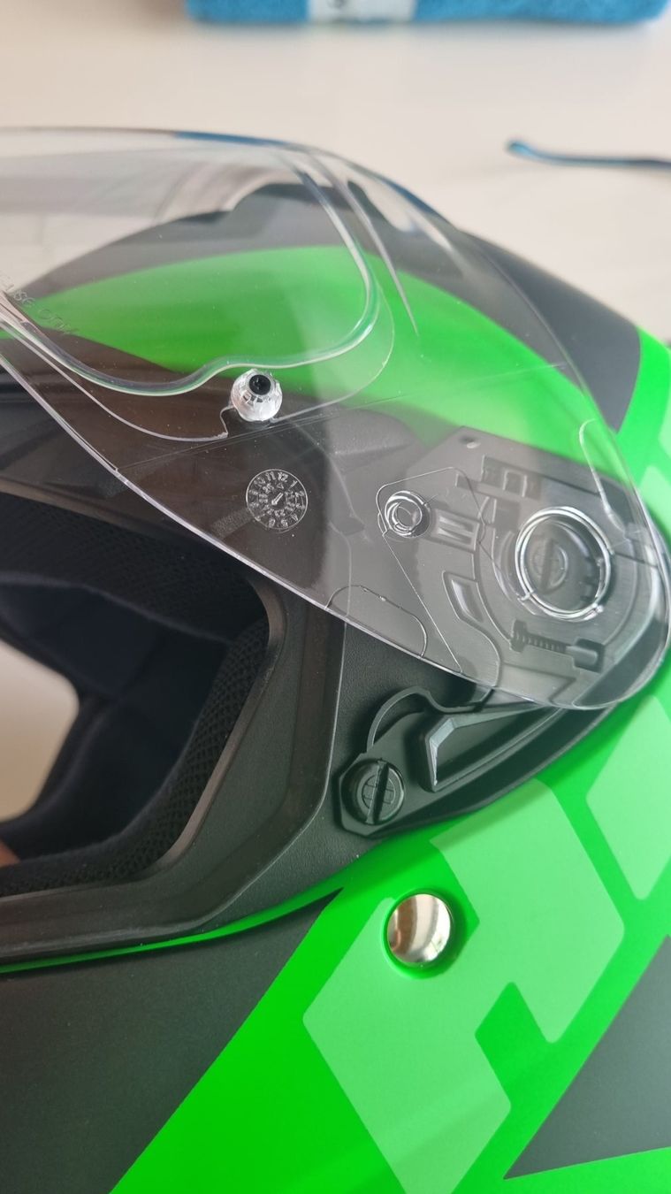 HJC Caschi & visiere: Casco Hjc 10C – Nuovo e nell'imballaggio originale da Biasca venduto da Siosmart 4