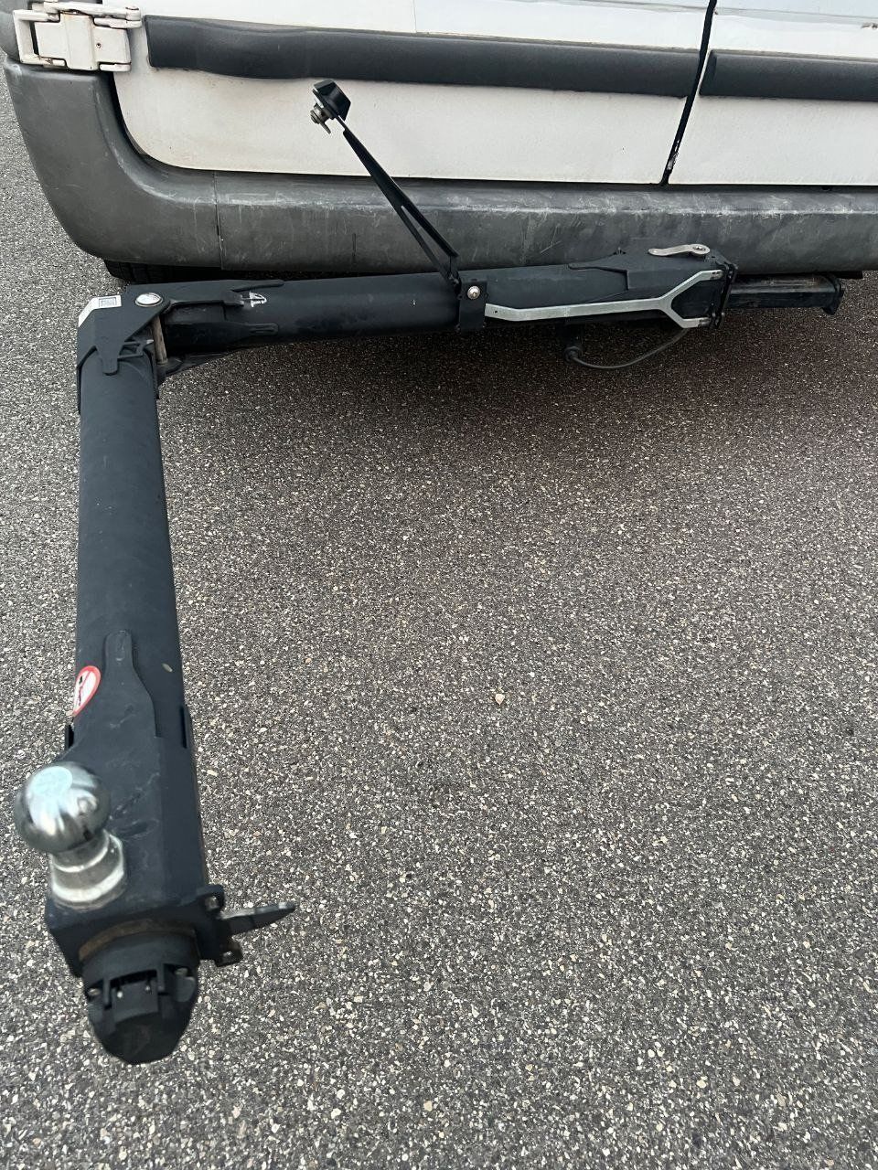 Ganci per rimorchio: SpaceMaker linksschwenkend bis 65 kg – Usato da Beringen venduto da sharue 5