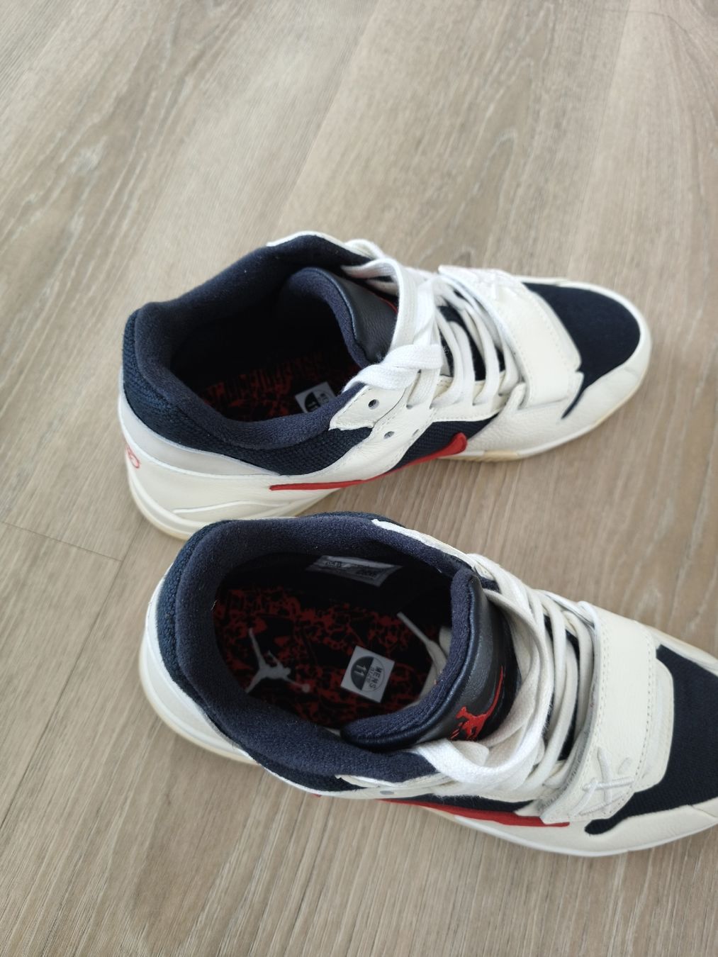 Jordan Scarpe da uomo: Nike Jordan Jumpman Jack - Travis Scott / US11 – Nuovo (secondo la descrizione) da Küsnacht ZH venduto da Floripa1 2