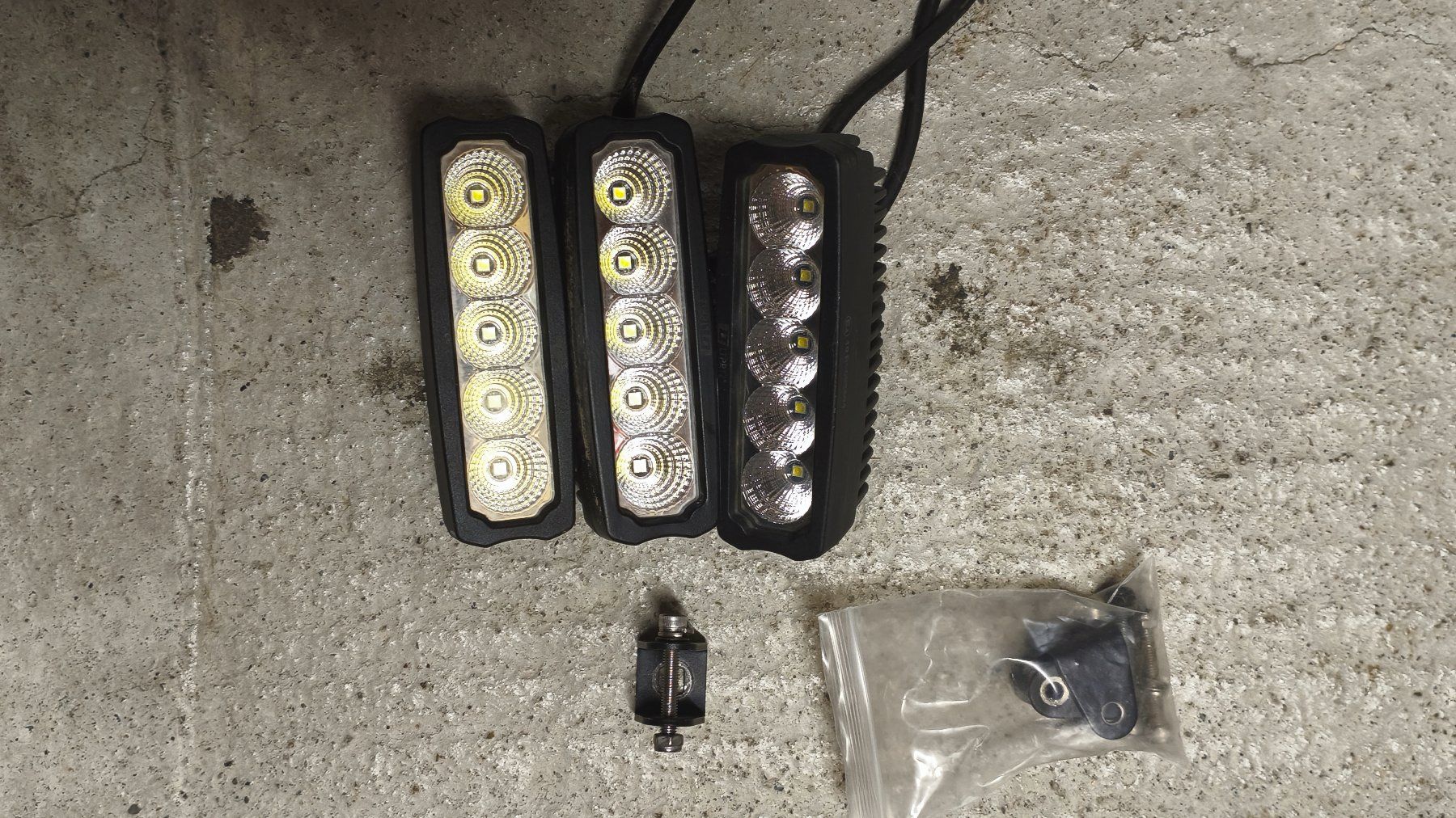 Fari: LED Strahler 12V inkl. Halterung / 3 Stk. – Usato da Wislikofen venduto da Noco1