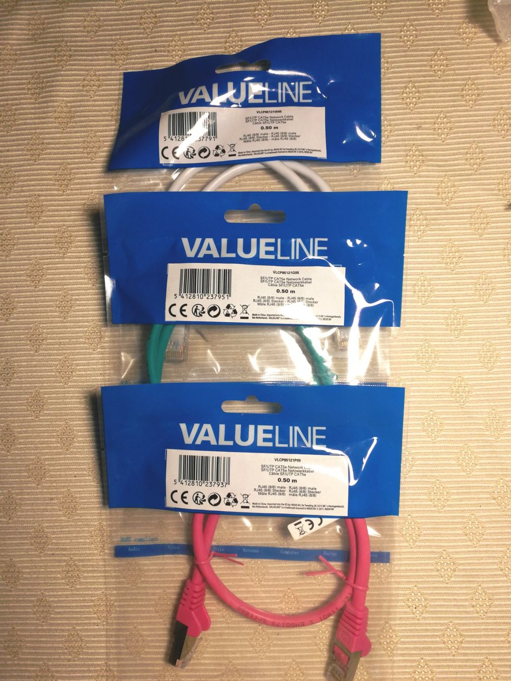 Kabel: Ethernet LAN Kabel – Neu und originalverpackt aus Zürich von SciTec