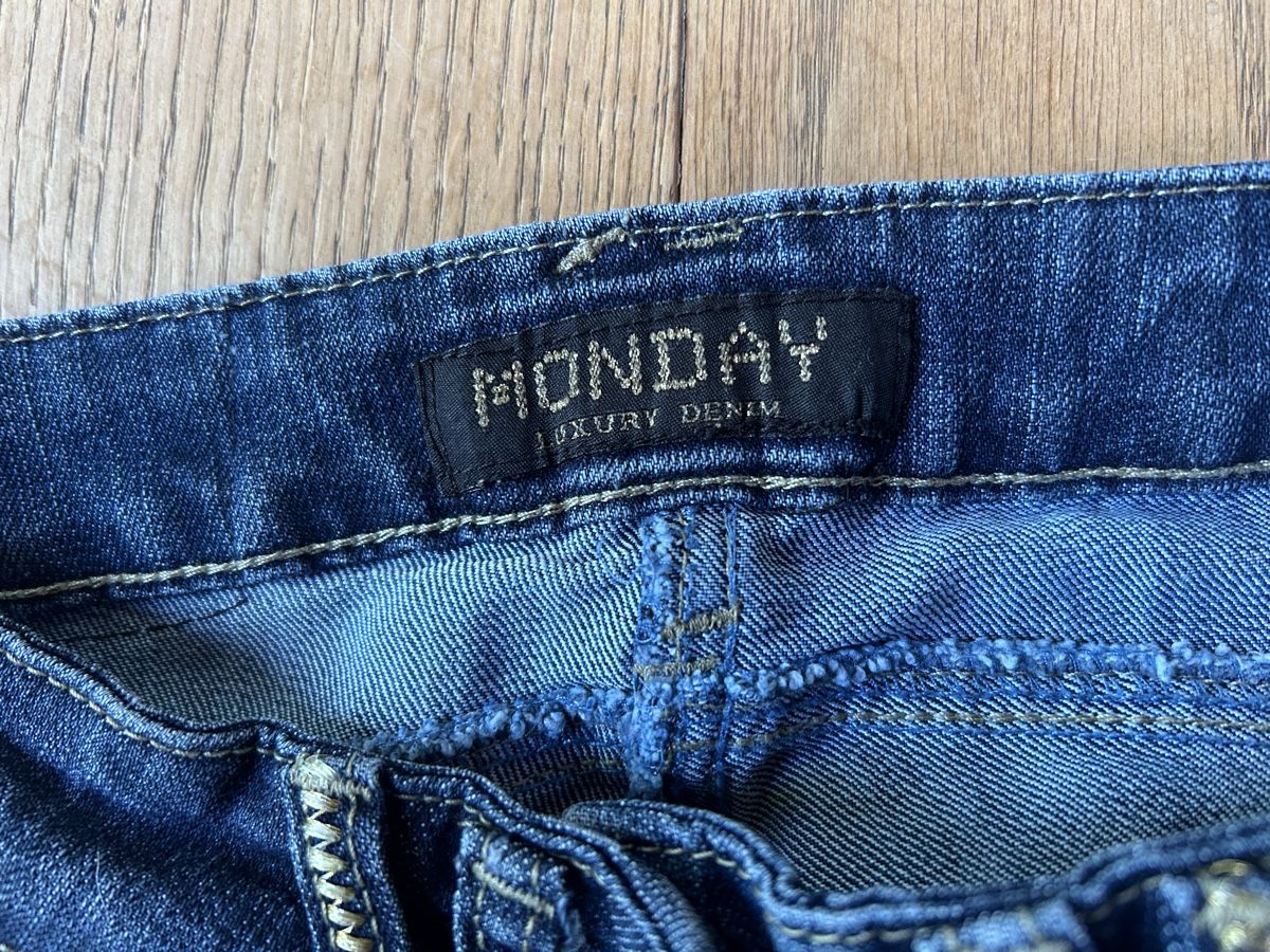 Jeans: Monday Jeans, Schlaghose, Gr.34 Y2K Style – Usato da Frauenfeld venduto da jae_vs6j 5