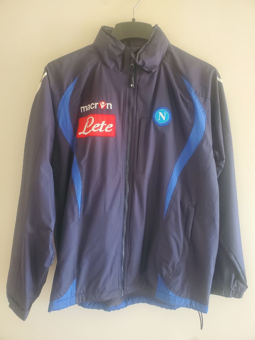 Giacche: Veste Napoli – Nuovo (secondo la descrizione) da Meyrin venduto da fia_ym6t