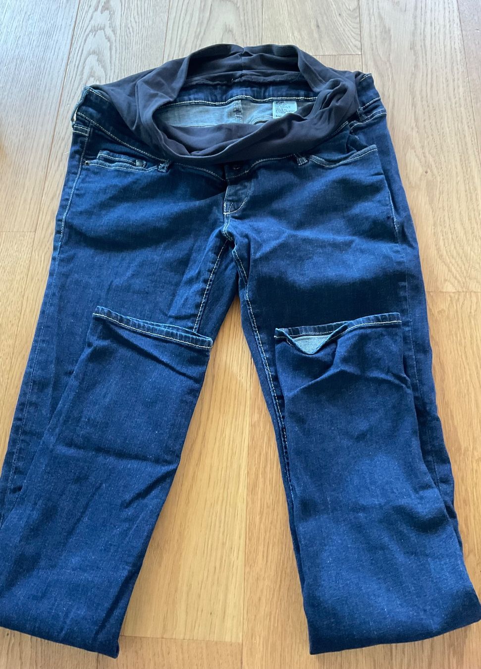 Lotti di vestiti: Umstandskleidung, 4 Jeans – Usato da Niederteufen venduto da sicmu 5
