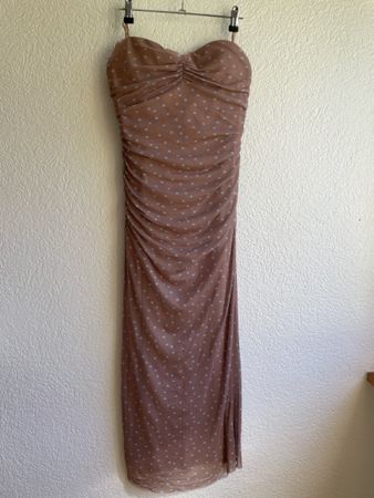 Robe Zara rose à pois sans bretelles