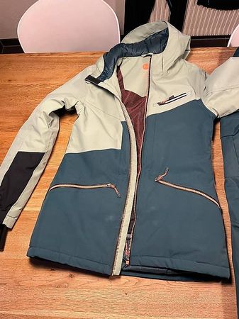 Kinder Ski Kleider quasi Neu