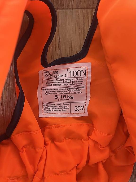 Gilets de sauvetage: Kinder Rettungsweste Helly Hansen 5-15 kg – D'occasion à Bözen par smi_b5rt 3