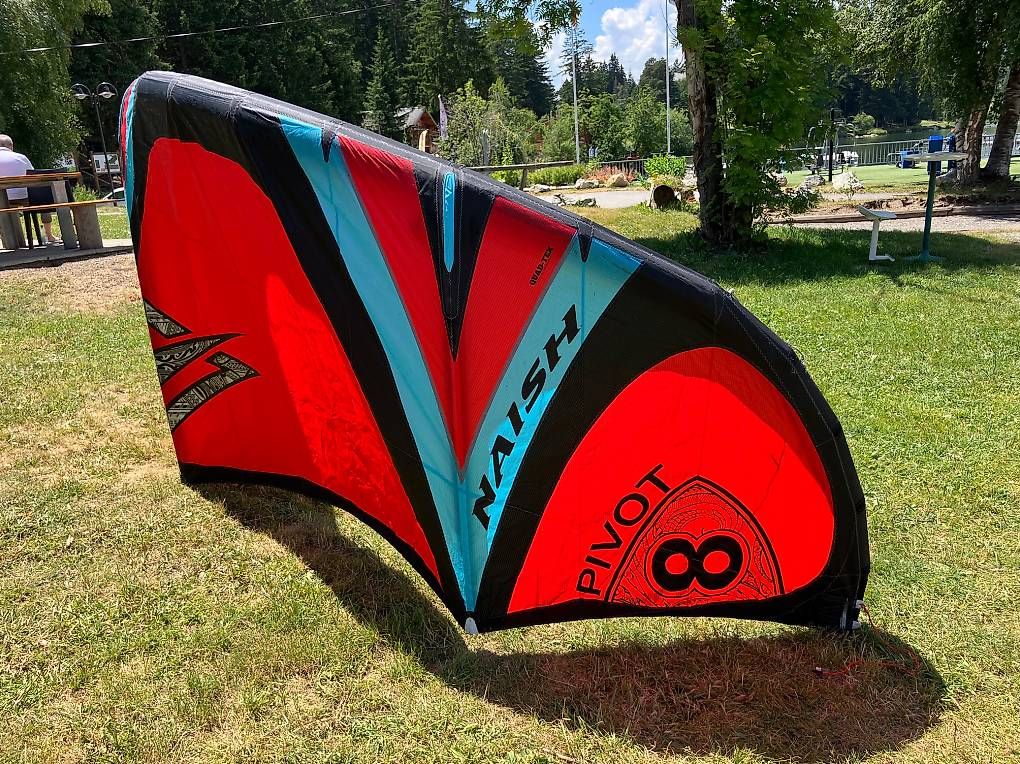 Naish Aquilone: kite Naish Pivot 8 complet – Usato da crans-montana venduto da seanpenn 1