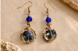 Boucles d'oreilles perles bleues et anneaux état neuf