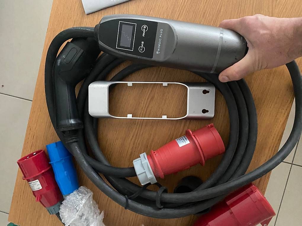 Caricabatterie: EV charging cable 32 a 22 kw – Usato da locarno venduto da imu_k8bw