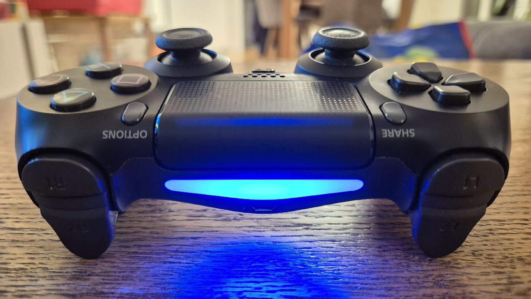 Sony Controller: Sony PS4 Controller DualShock 4 V2 Schwarz – Usato da Au SG venduto da AlenCompany 1
