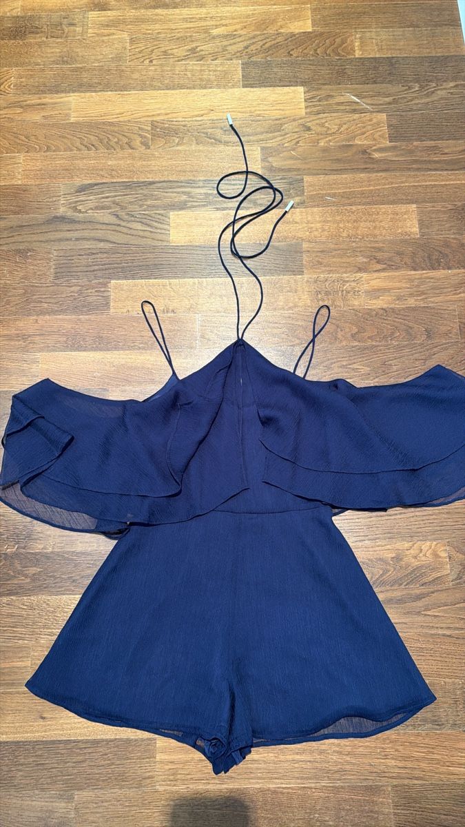 Tute: Finders Keepers Jumpsuit Zara S – Usato da Zug venduto da miami88mami