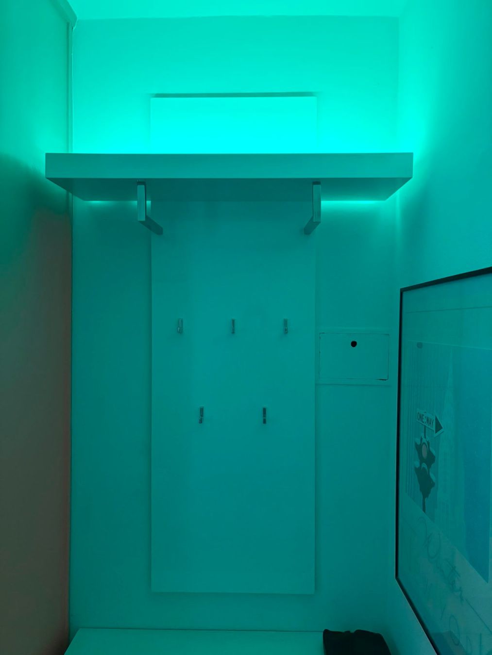 Garderobe: Beleuchtete Garderobe – Gebraucht aus Luzern von Johannas-flohmarkt 8