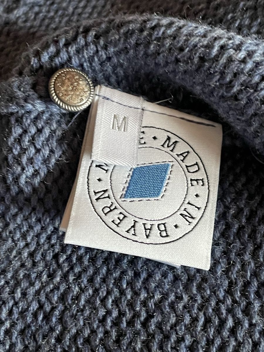 Pullover & Sweatshirts: Zopf und Falte Pullunder handgemacht in Blau Gr. M – Gebraucht aus St. Moritz von hdj_dd7v 3